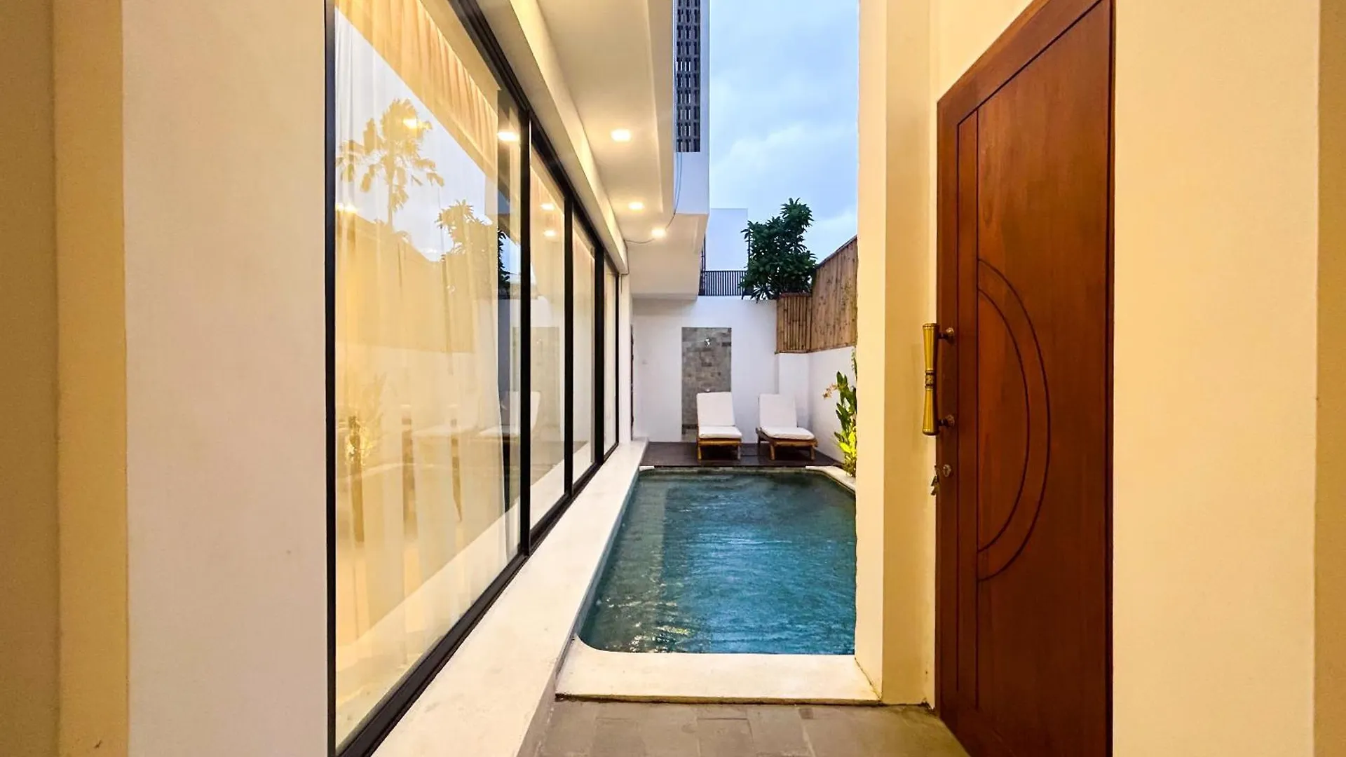 Villa Prada II 3Br Villa Near To Beach In Seminyak