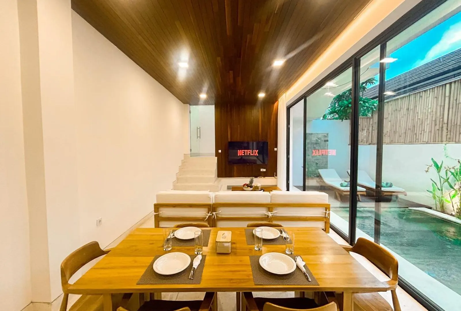 Villa Prada II 3Br Villa Near To Beach In Seminyak Indonesia
