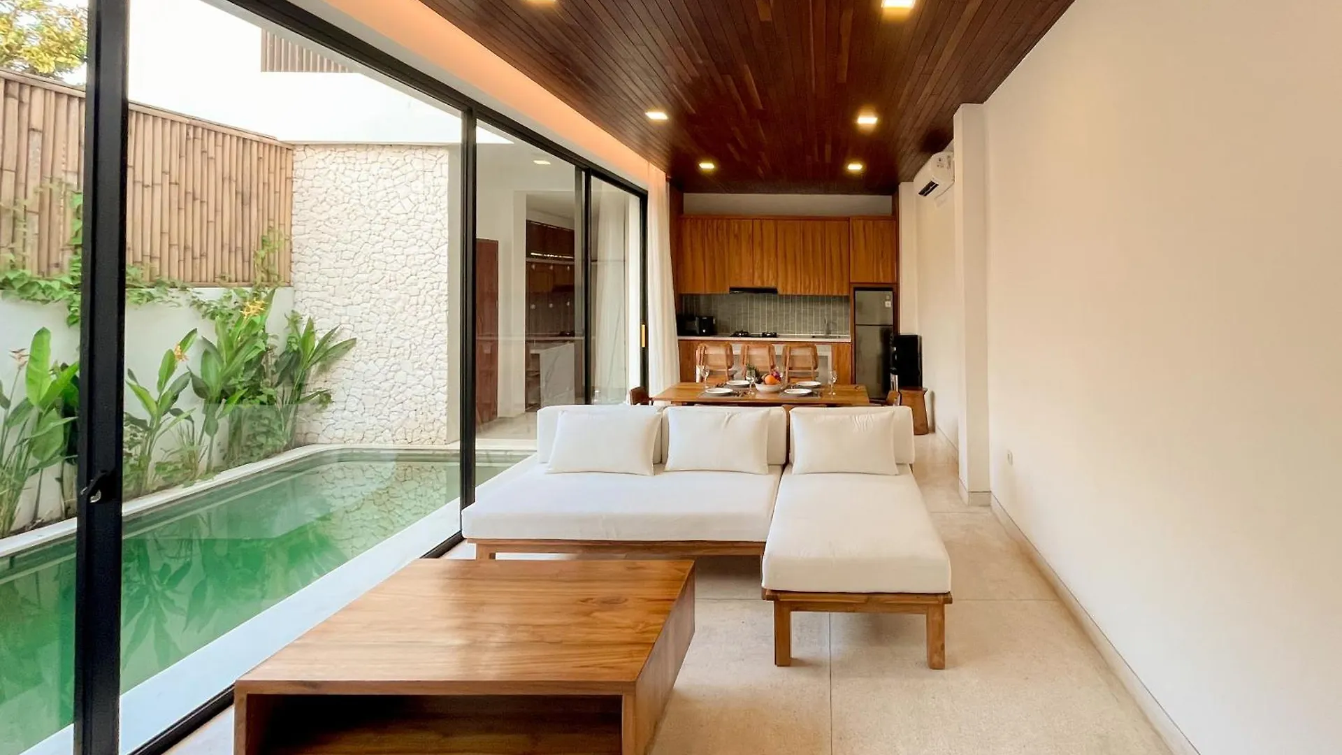 Villa Prada II 3Br Villa Near To Beach In Seminyak Indonesia