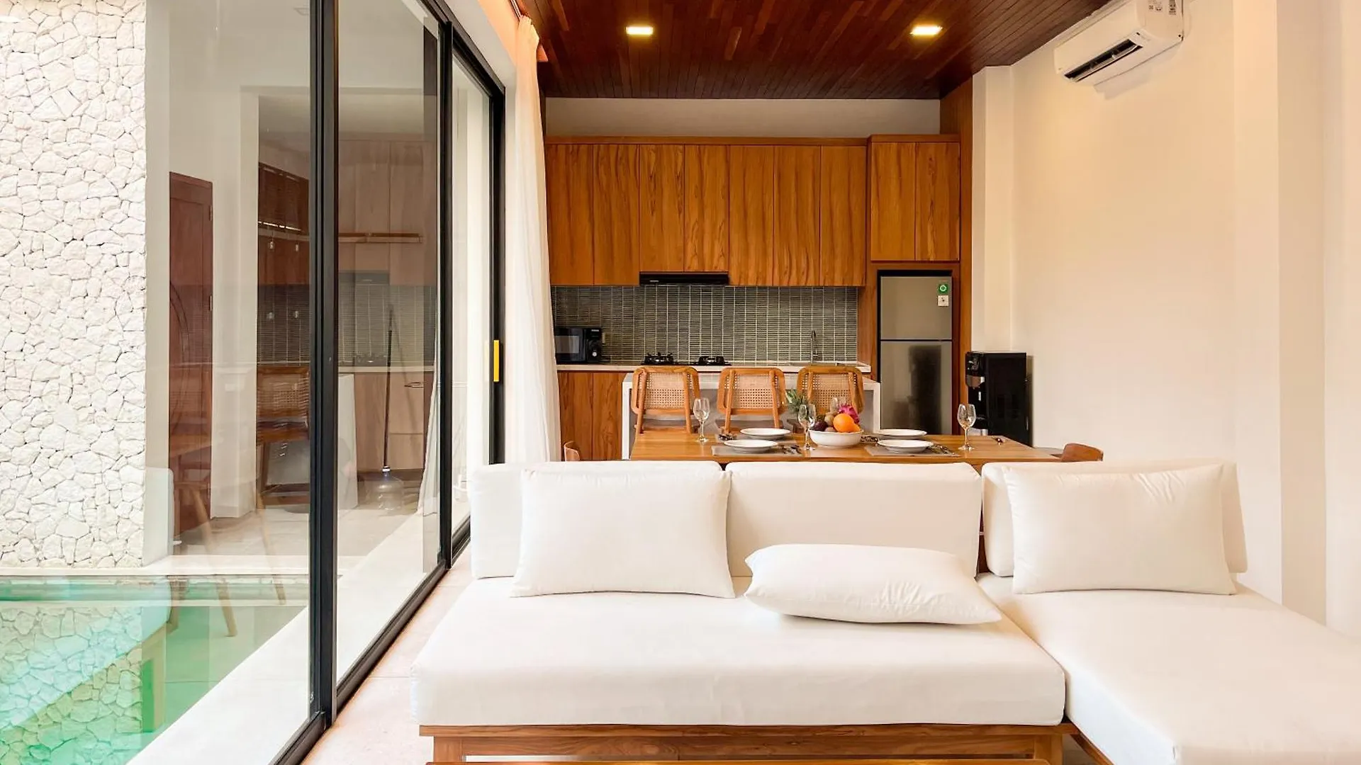 Villa Prada II 3Br Villa Near To Beach In Seminyak Indonesia