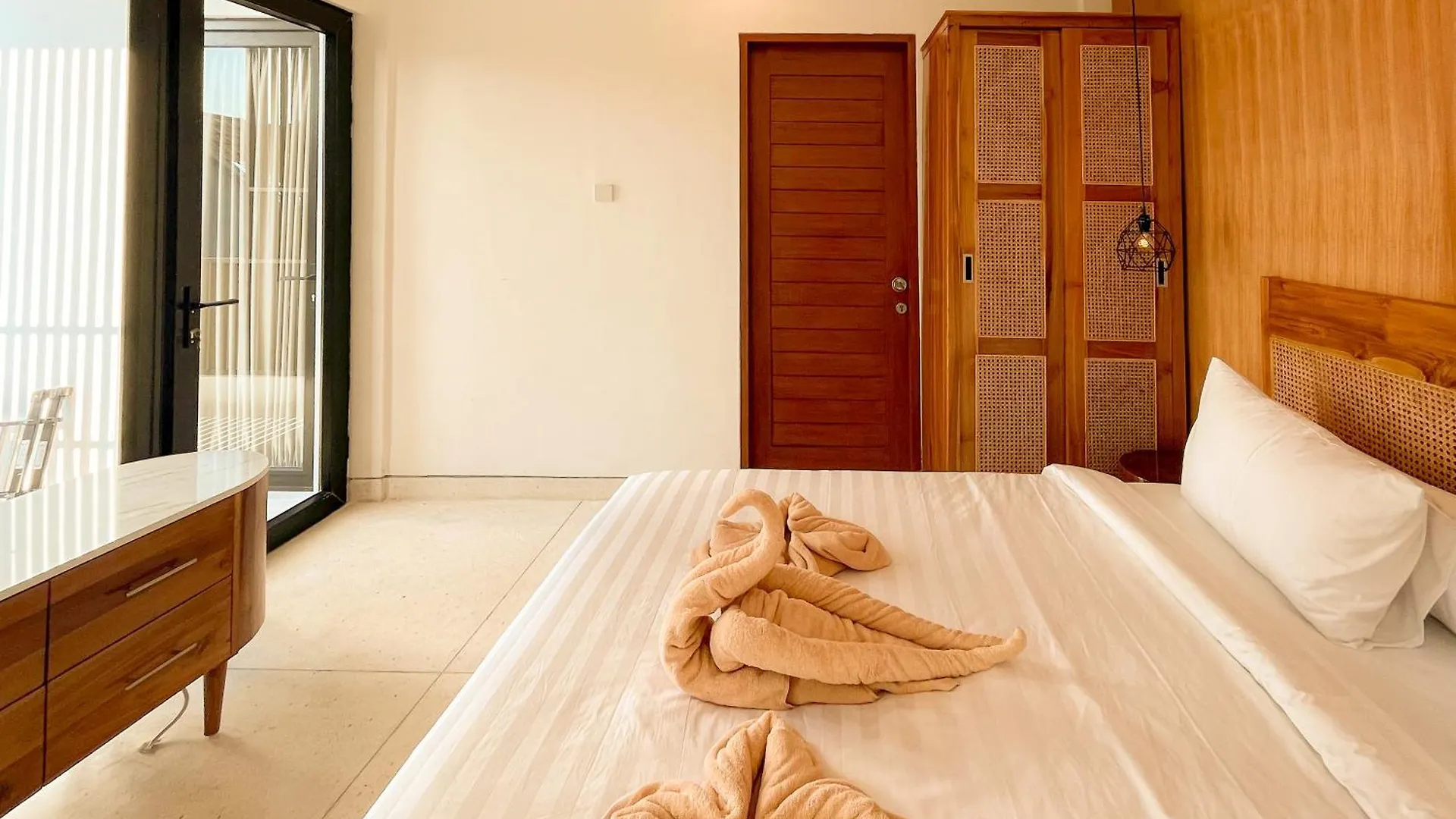 Villa Prada II 3Br Villa Near To Beach In Seminyak