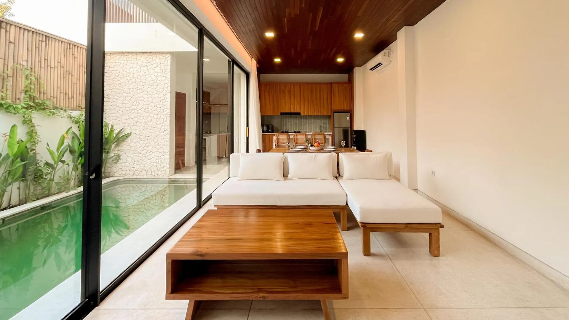 Villa Prada II 3Br Villa Near To Beach In Seminyak