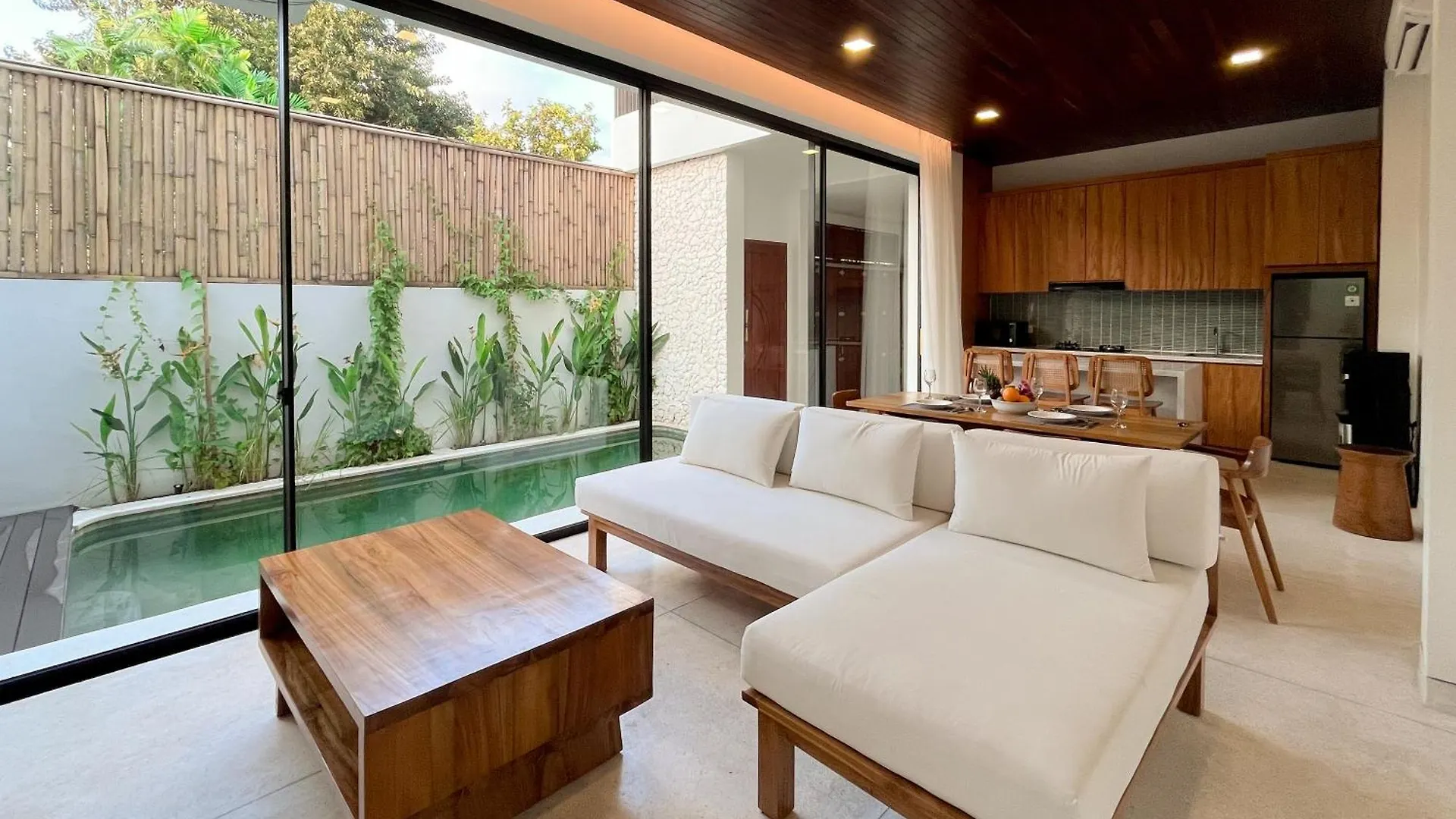 Villa Prada II 3Br Villa Near To Beach In Seminyak