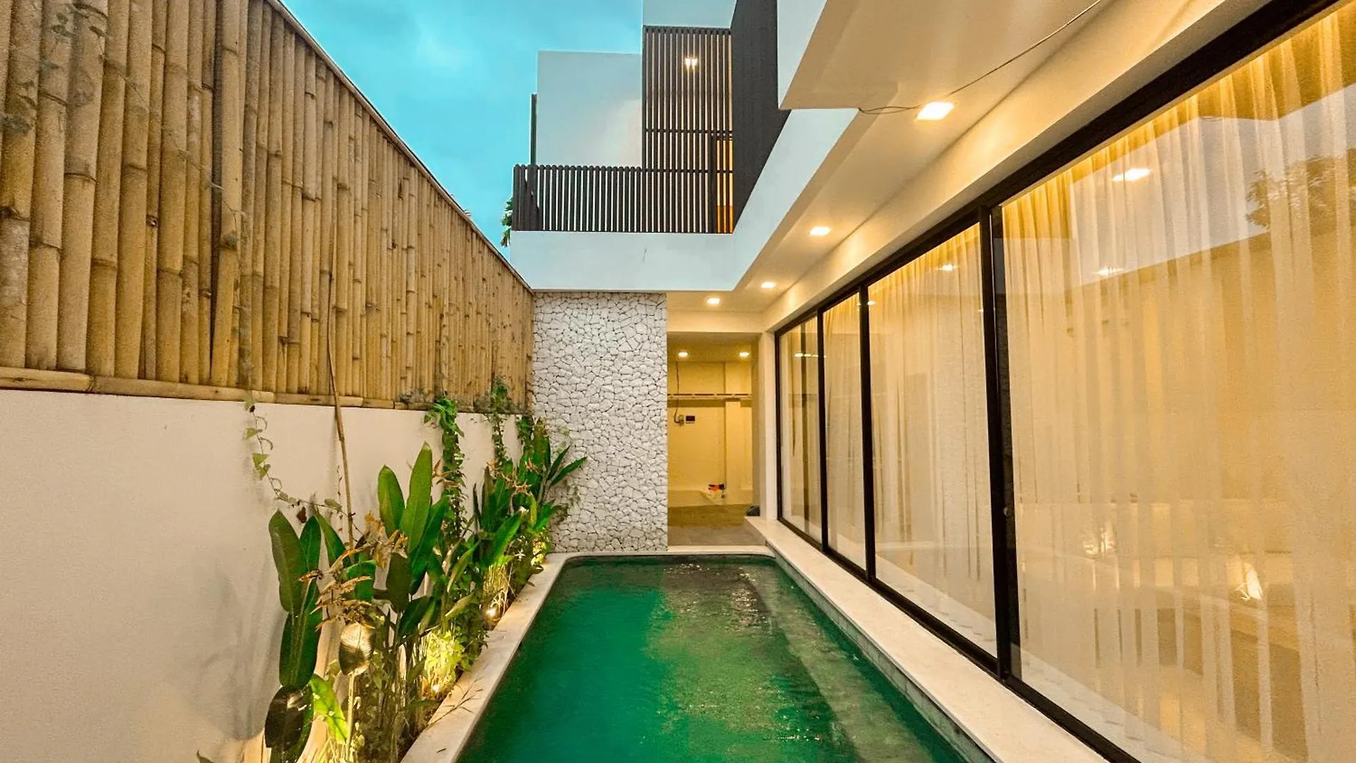 Villa Prada II 3Br Villa Near To Beach In Seminyak Indonesia